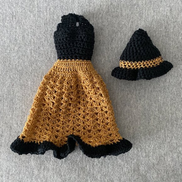 Handmade Crochet Halloween Black Gold Witch Outfit for 29cm Doll 2-Piece Set - Picture 11 of 12
